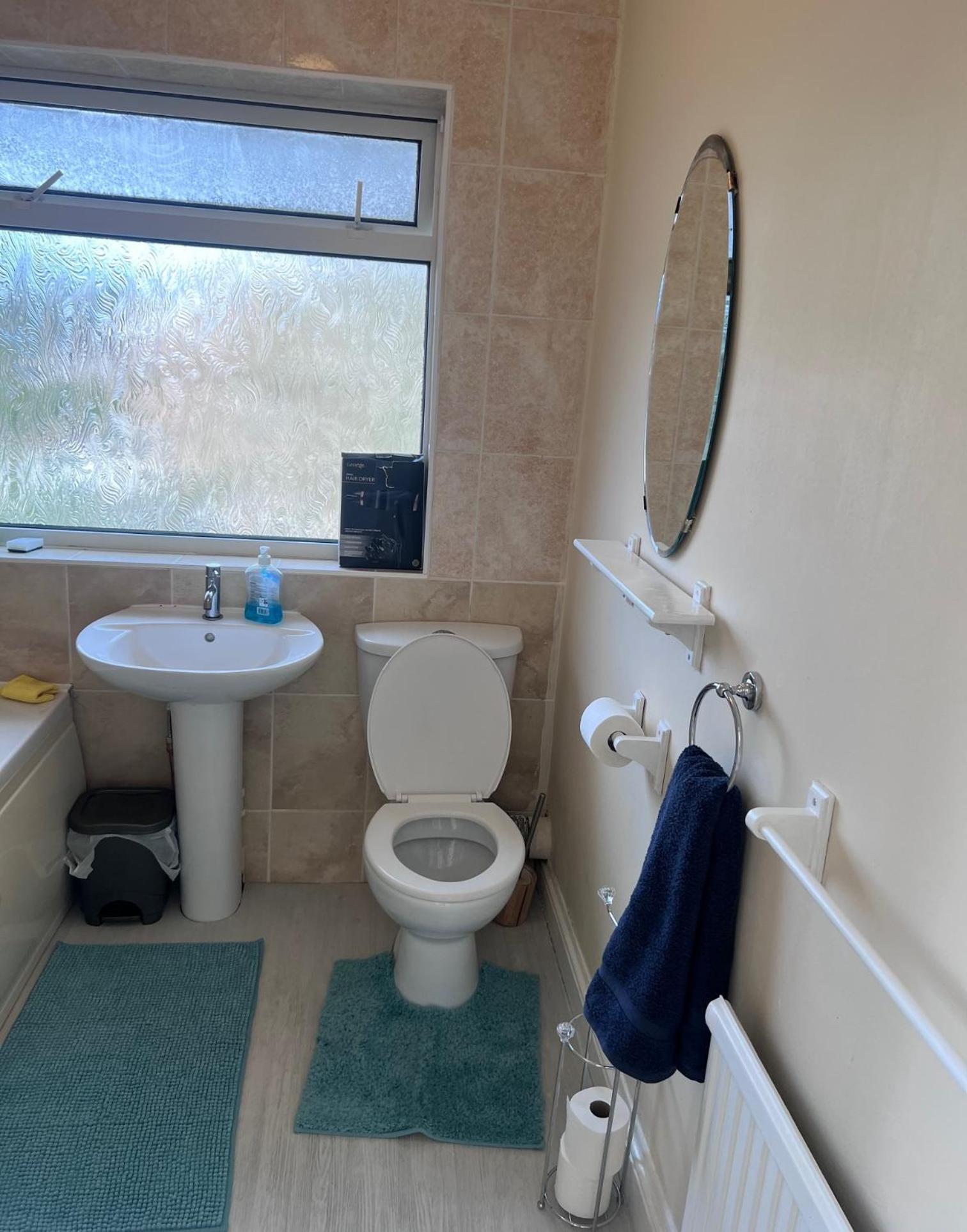 Newport Pagnel Guest House Newport Pagnell Bagian luar foto