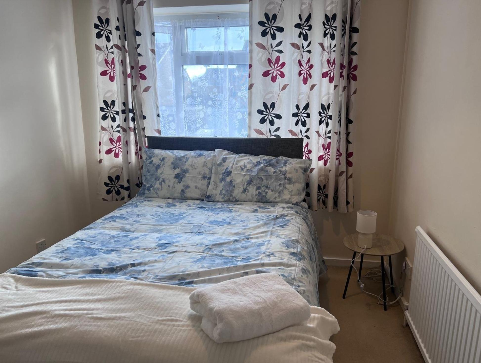 Newport Pagnel Guest House Newport Pagnell Bagian luar foto